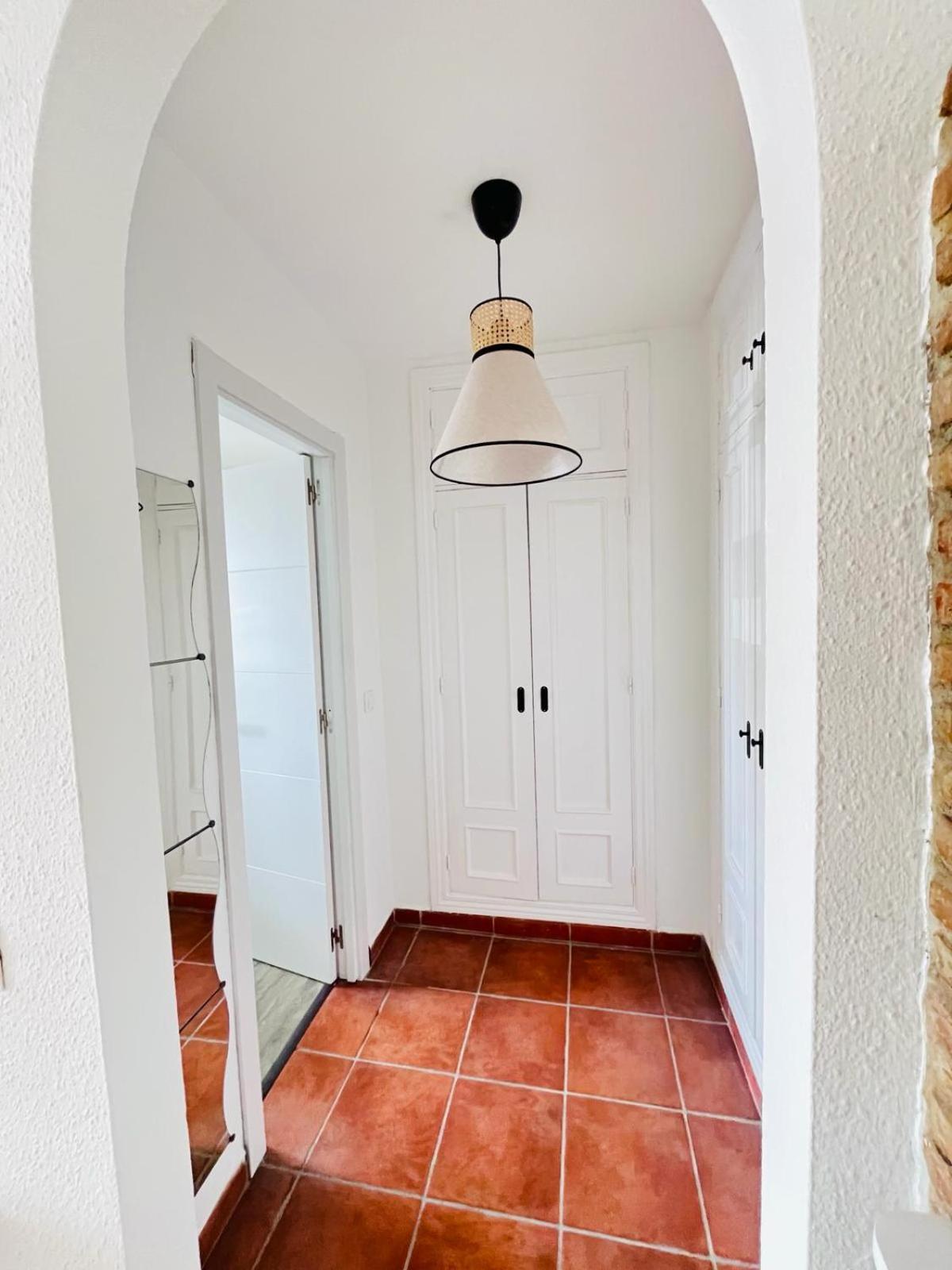 ベナルマデナApartamento Pueblo Evitaアパートメント エクステリア 写真