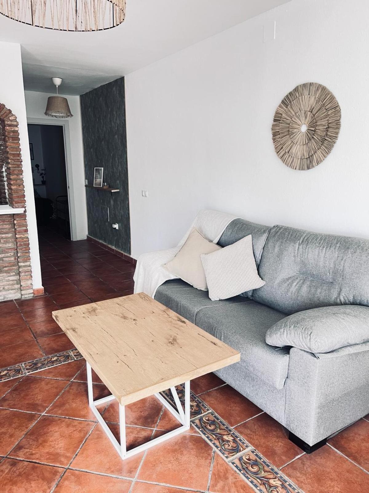 ベナルマデナApartamento Pueblo Evitaアパートメント エクステリア 写真