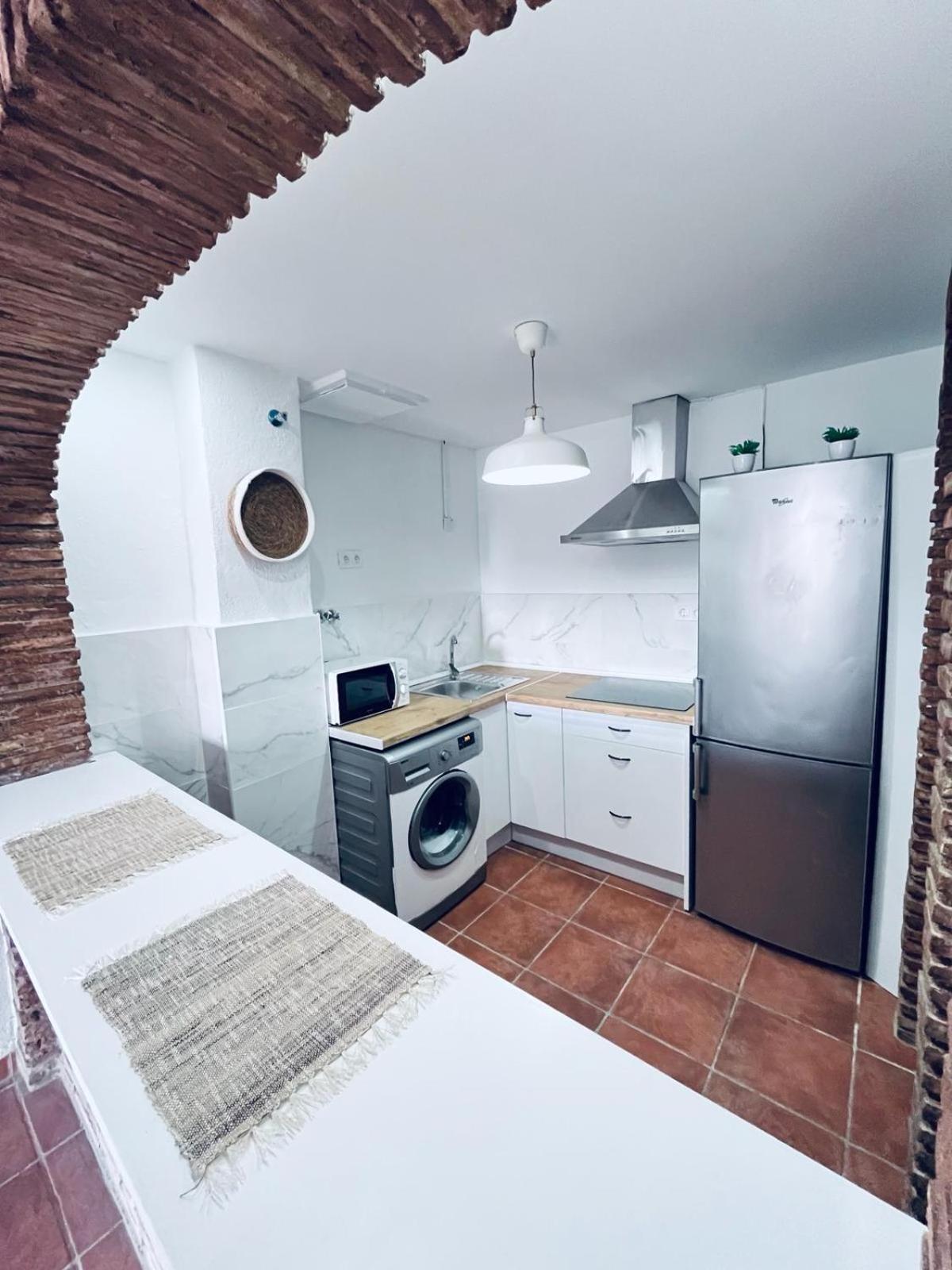 ベナルマデナApartamento Pueblo Evitaアパートメント エクステリア 写真